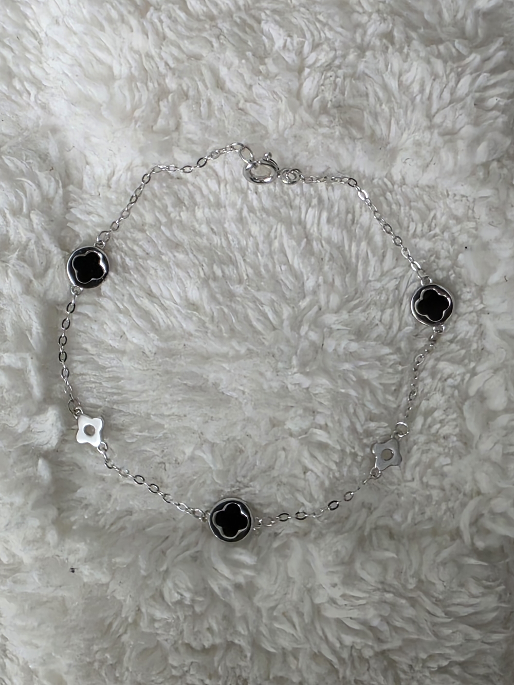 FOUR LEAF CLOVER BRACELET BLACK + SILVER (FITS 6.5" WRIST) NWOT